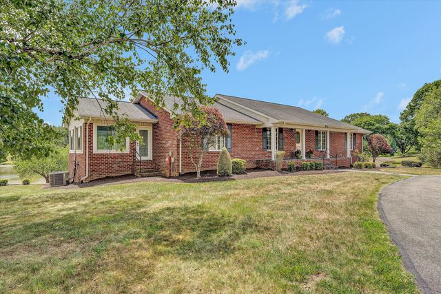 801 Orchard Lake DR, Daleville, VA 24083