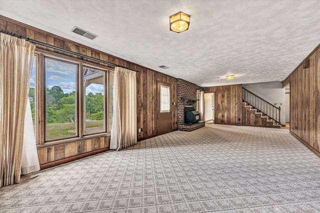 801 Orchard Lake DR, Daleville, VA 24083