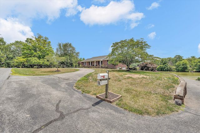 801 Orchard Lake DR, Daleville, VA 24083