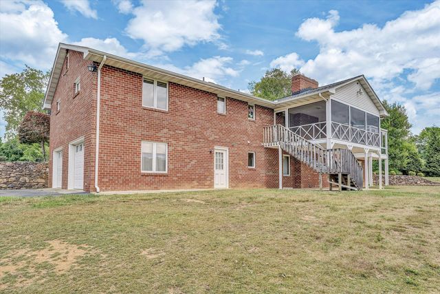801 Orchard Lake DR, Daleville, VA 24083