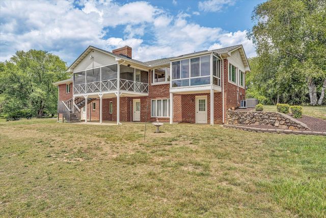 801 Orchard Lake DR, Daleville, VA 24083