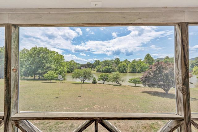 801 Orchard Lake DR, Daleville, VA 24083
