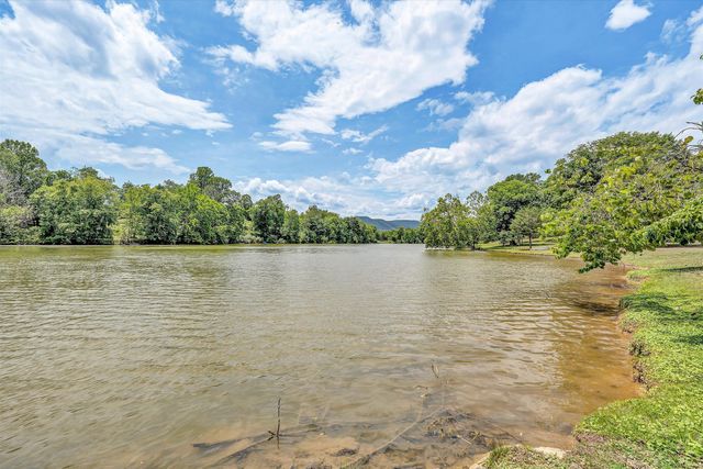 801 Orchard Lake DR, Daleville, VA 24083