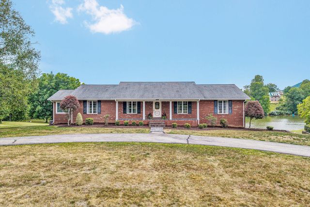 801 Orchard Lake DR, Daleville, VA 24083