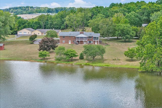 801 Orchard Lake DR, Daleville, VA 24083
