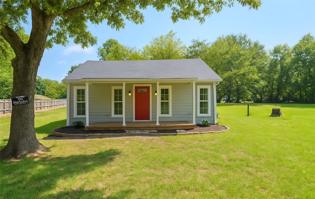 642 N Pearl Street, Big Sandy, TX 75755