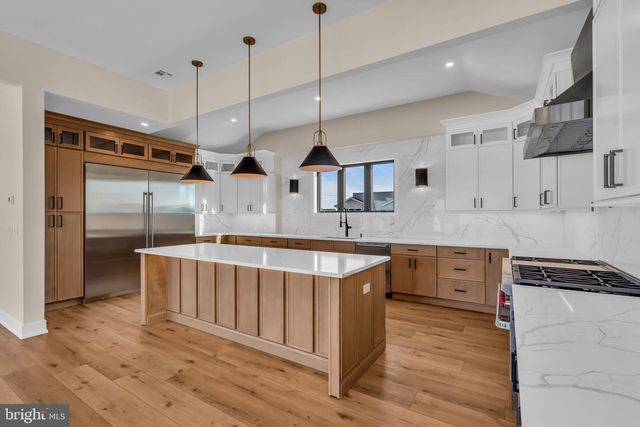 1166 JENNIFER LANE, Manahawkin, NJ 08050