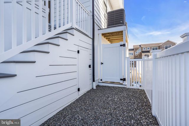 1166 JENNIFER LANE, Manahawkin, NJ 08050