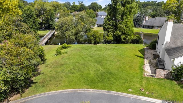 1211 Thoreau Dr, Baton Rouge, LA 70808
