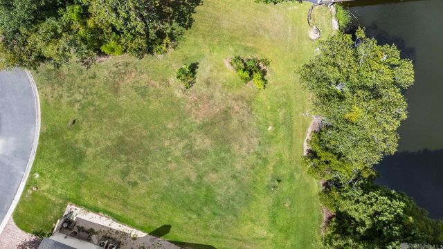 1211 Thoreau Dr, Baton Rouge, LA 70808