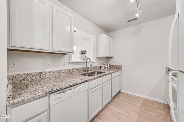 302 Standish Drive, Chapel Hill, NC 27517