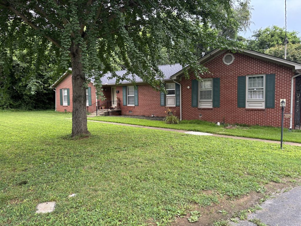 1006 W Clark Blvd, Murfreesboro, TN 37129