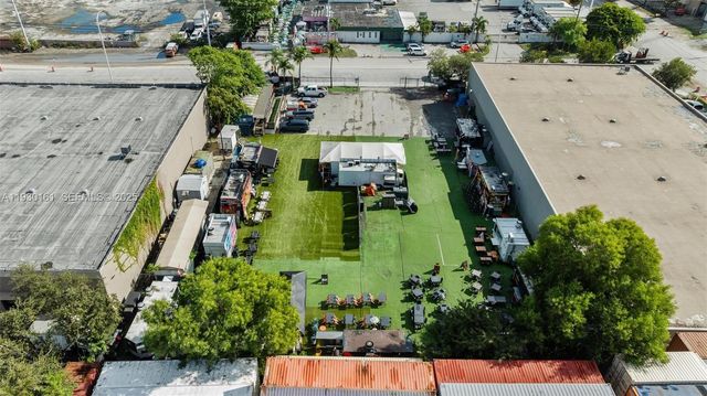 7070 NW 84th Ave, Medley, FL 33166