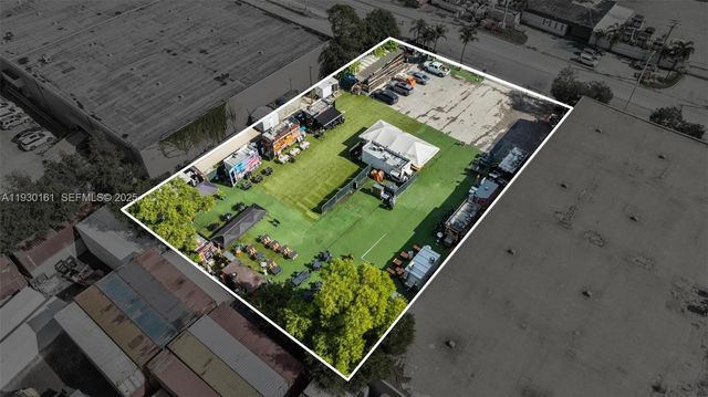 7070 NW 84th Ave, Medley, FL 33166