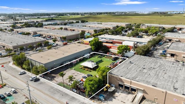 7070 NW 84th Ave, Medley, FL 33166