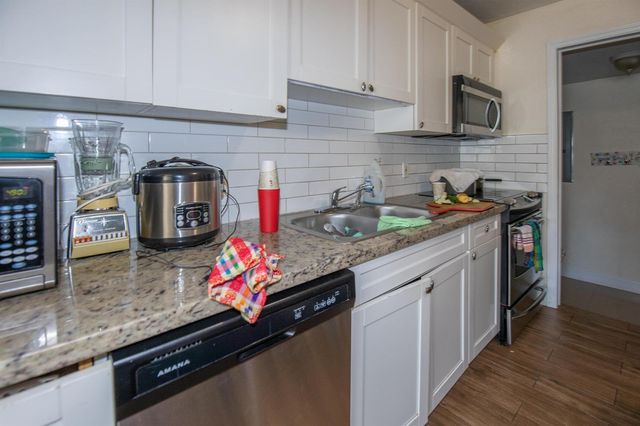 922 S Dixie Highway, Lake Worth Beach, FL 33460
