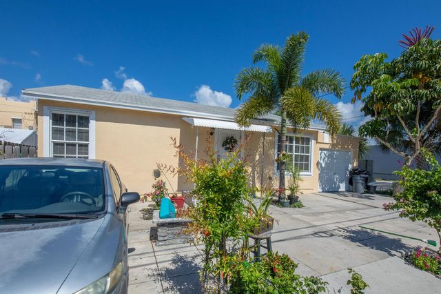 922 S Dixie Highway, Lake Worth Beach, FL 33460
