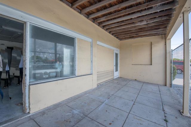 922 S Dixie Highway, Lake Worth Beach, FL 33460