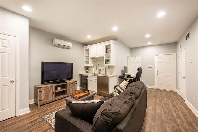 1732 Habershal Road NW, Atlanta, GA 30318