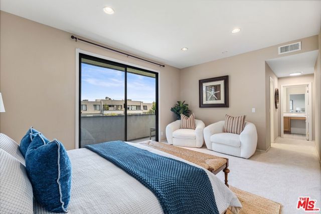306 Bora Bora Way 305, Marina Del Rey, CA 90292