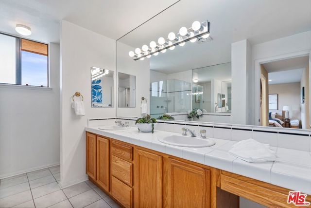 306 Bora Bora Way 305, Marina Del Rey, CA 90292