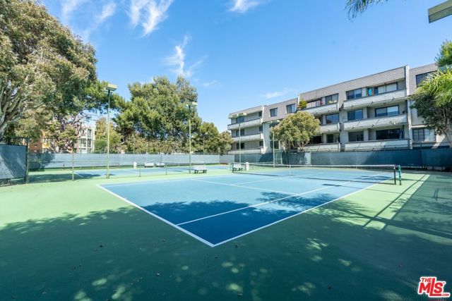 306 Bora Bora Way 305, Marina Del Rey, CA 90292