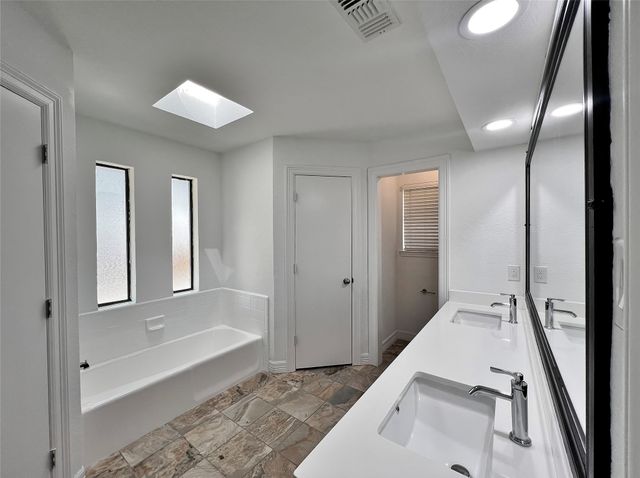 2 Redford Court, Mansfield, TX 76063