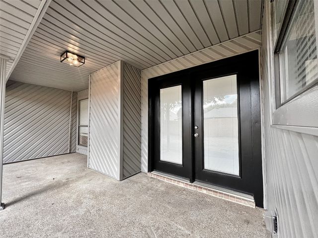 2 Redford Court, Mansfield, TX 76063