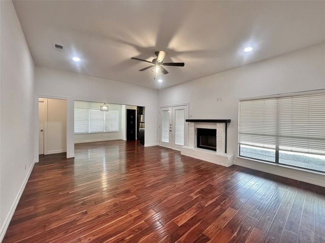 2 Redford Court, Mansfield, TX 76063