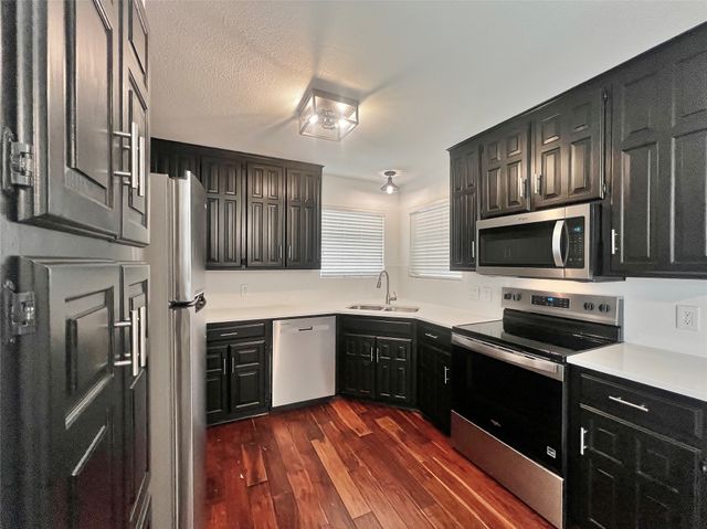 2 Redford Court, Mansfield, TX 76063