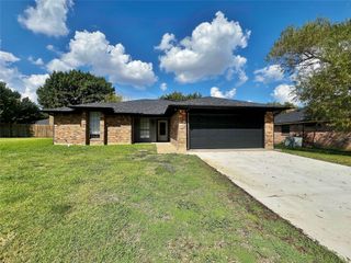 2 Redford Court, Mansfield, TX 76063
