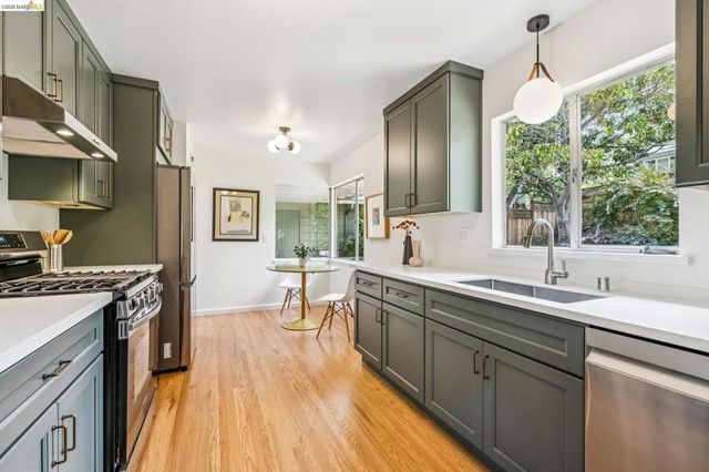 1113 Hillview Rd, Berkeley, CA 94708