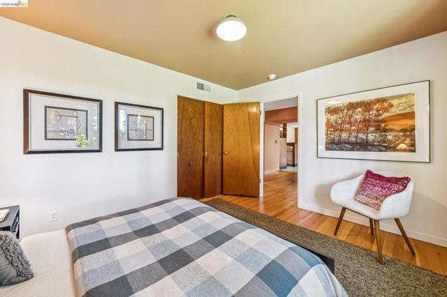 1113 Hillview Rd, Berkeley, CA 94708