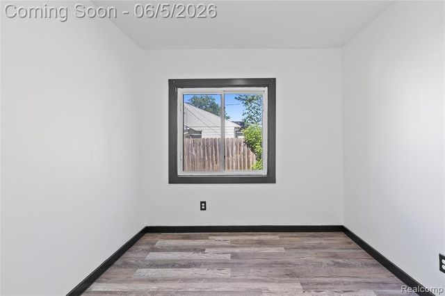 8053 Leadley Avenue, Mount Morris, MI 48458