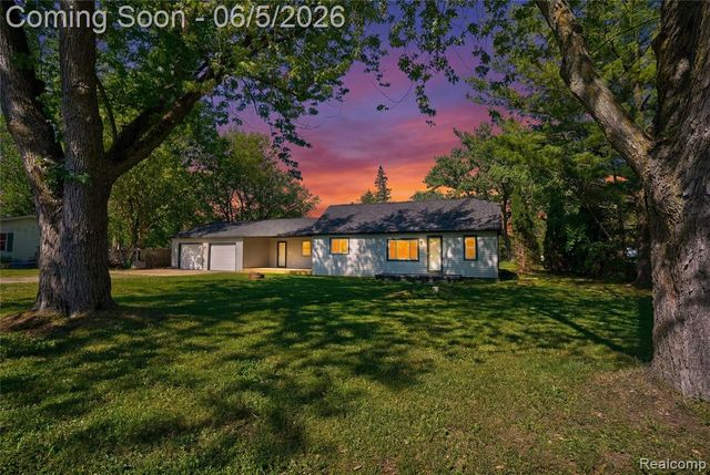 8053 Leadley Avenue, Mount Morris, MI 48458