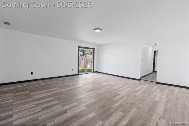 8053 Leadley Avenue, Mount Morris, MI 48458
