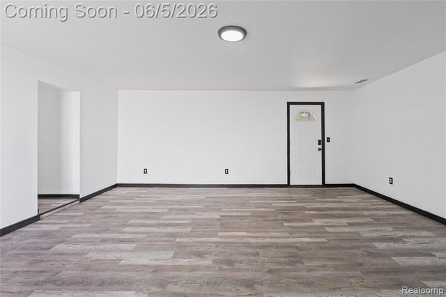 8053 Leadley Avenue, Mount Morris, MI 48458