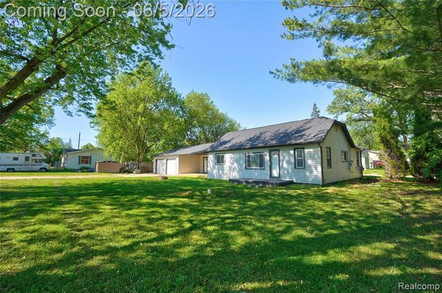 8053 Leadley Avenue, Mount Morris, MI 48458