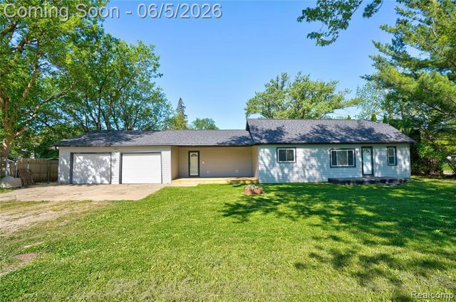 8053 Leadley Avenue, Mount Morris, MI 48458