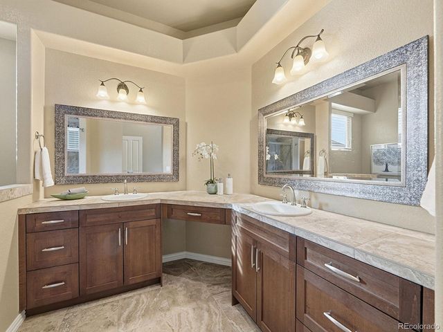 23953 E Roxbury Pl, Aurora, CO 80016