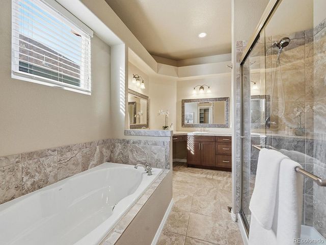 23953 E Roxbury Pl, Aurora, CO 80016