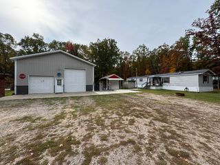 9609 N Irons Road, Eden Twp, MI 49644