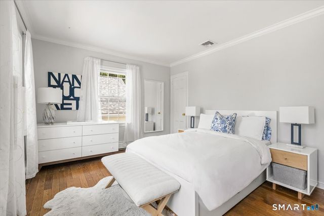 38 Gerrish Lane, New Canaan, CT 06840