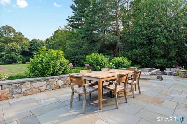 38 Gerrish Lane, New Canaan, CT 06840