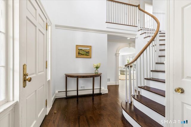 38 Gerrish Lane, New Canaan, CT 06840