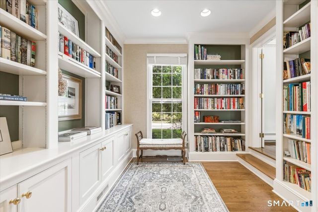 38 Gerrish Lane, New Canaan, CT 06840