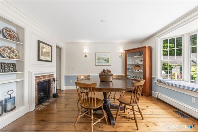 38 Gerrish Lane, New Canaan, CT 06840