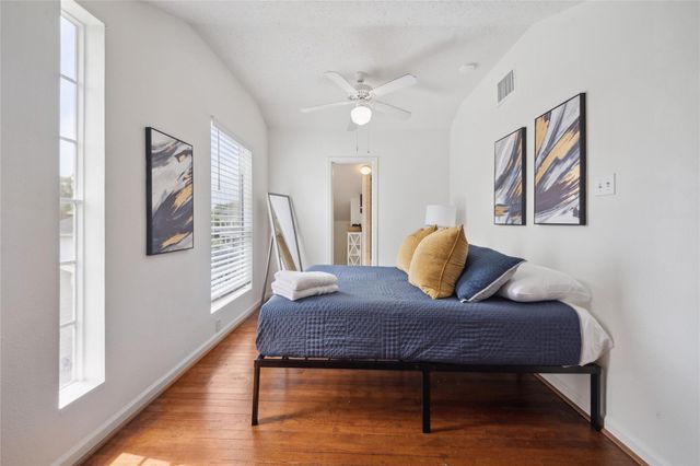 1105 Tulane Street B, Houston, TX 77008