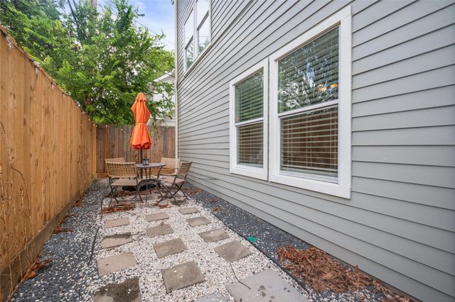 1105 Tulane Street B, Houston, TX 77008