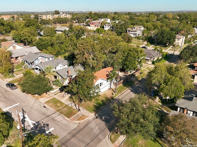 801 W Mistletoe Ave, San Antonio, TX 78212